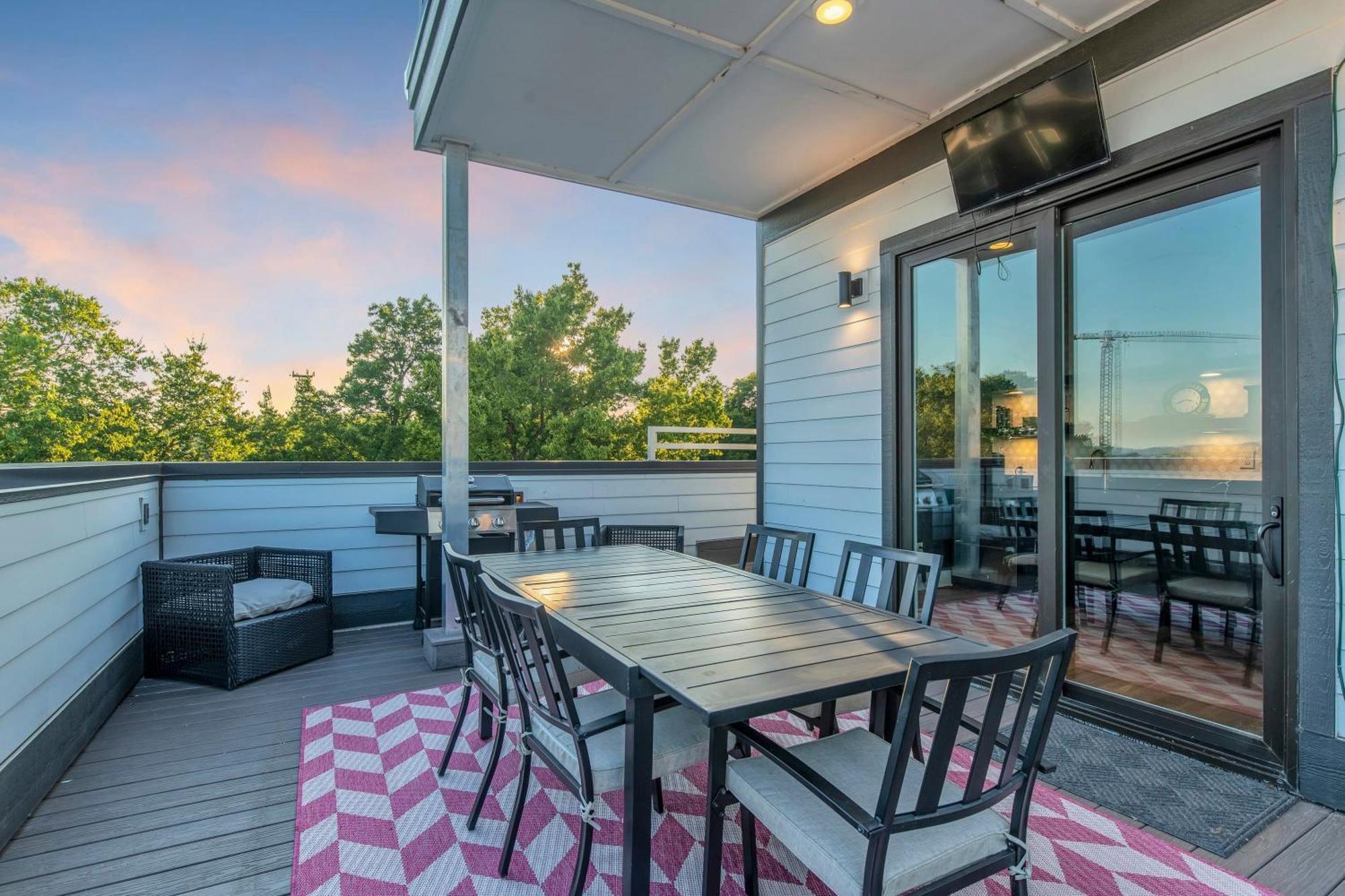 Dolly's Big House - 18 Beds Skydeck Views Holiday home